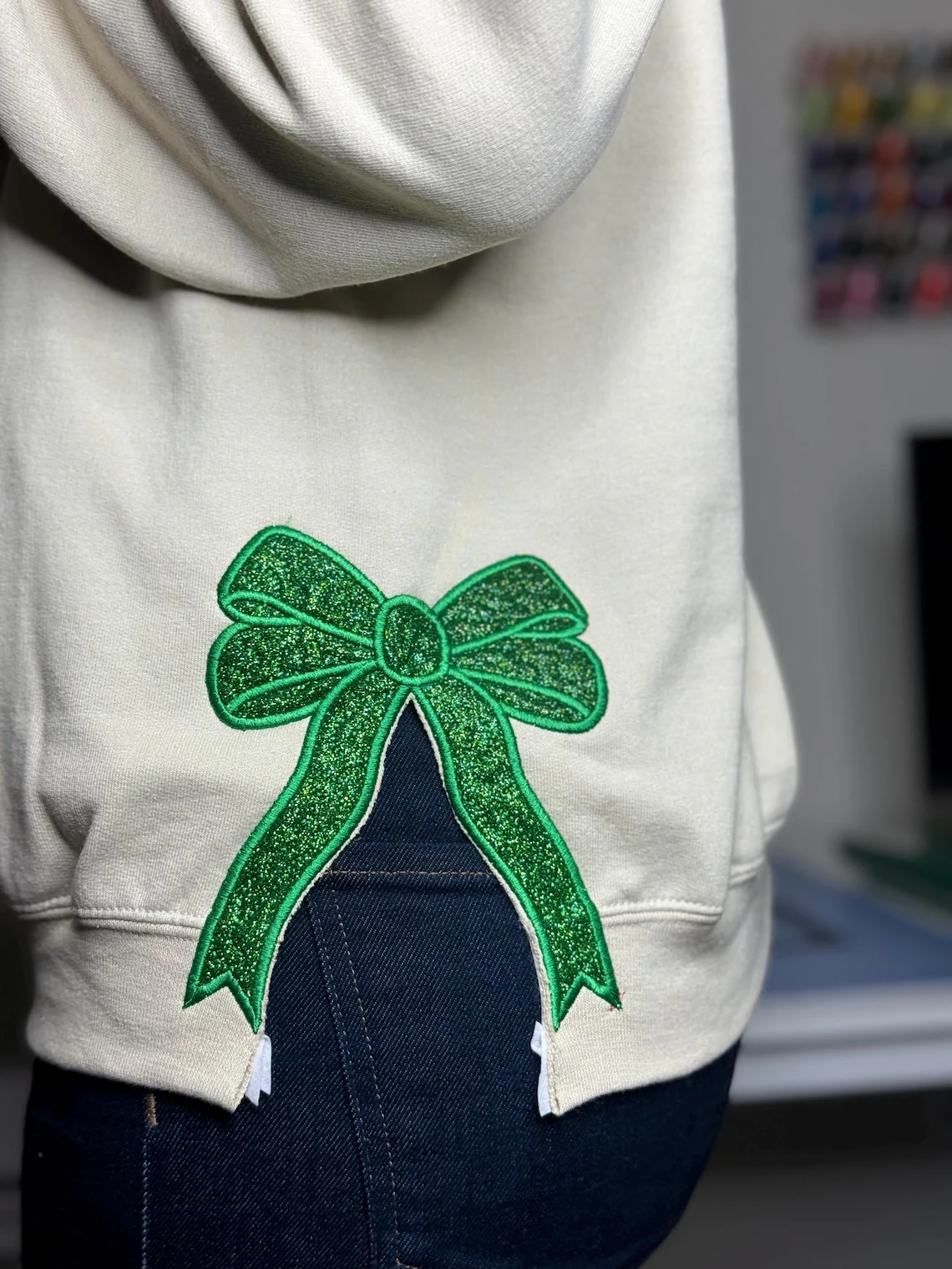 Christmas Handcrafted Side Bow Long Sleeves Sweatshirt